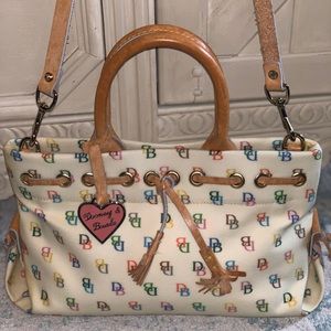 💋 Dooney & Bourke Colorful Handbag